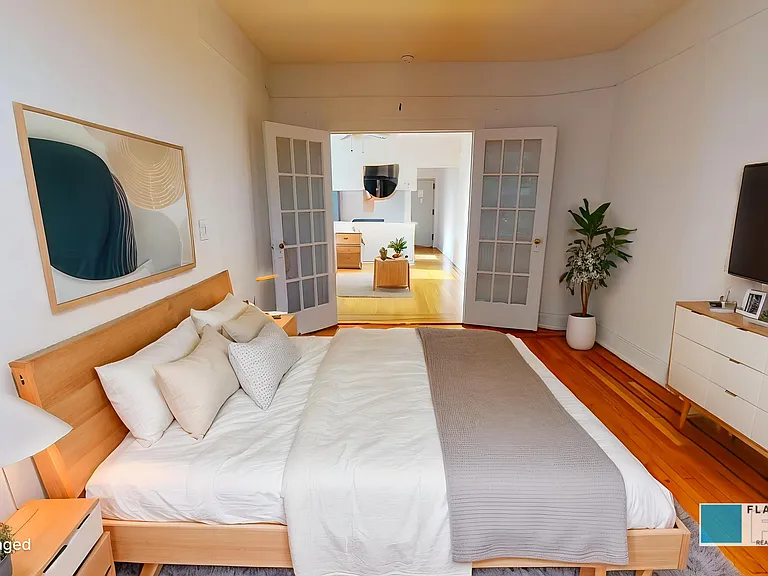 81 Olive St #6 — Photo 3
