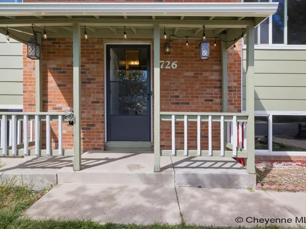 726 Cottonwood Dr, Cheyenne, WY 82001