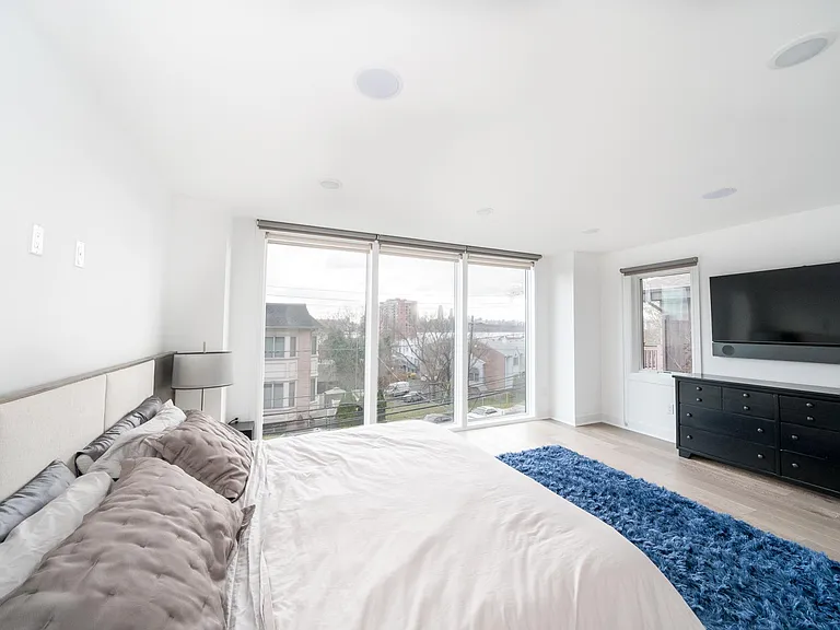 496 Undercliff Ave #3A — Photo 36