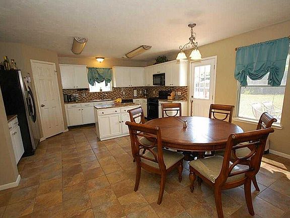 5th image of 2876 Lost Cove Ct