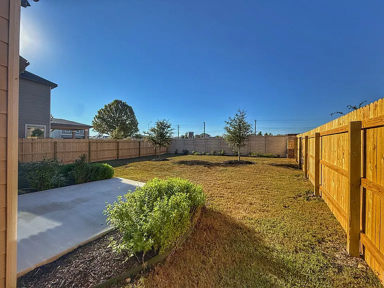 108 Bass Ln — Photo 33