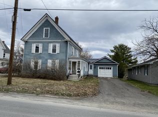 21 Highland Ave, Houlton, ME 04730
