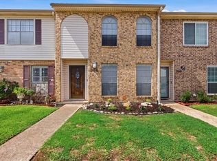 964 Sunmeadow Dr, Beaumont, TX 77706