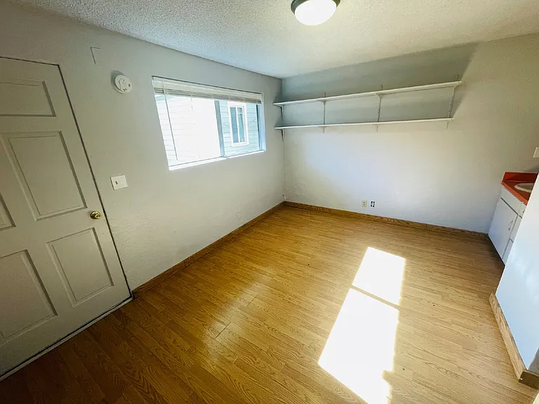 474 E 14th Aly #7 — Photo 5