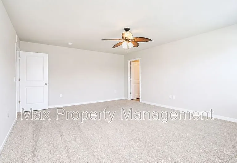 4173 Easton St — Photo 12