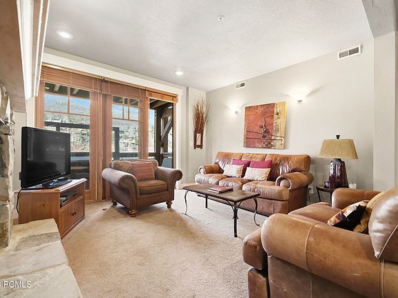 5th image of 1000 Park Ave #C203
