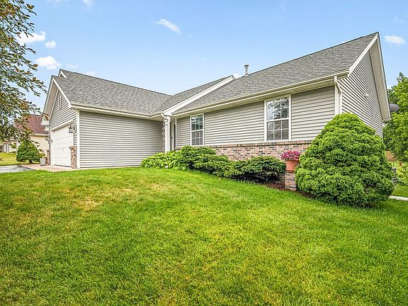 2nd image of 12294 Meadow Dr