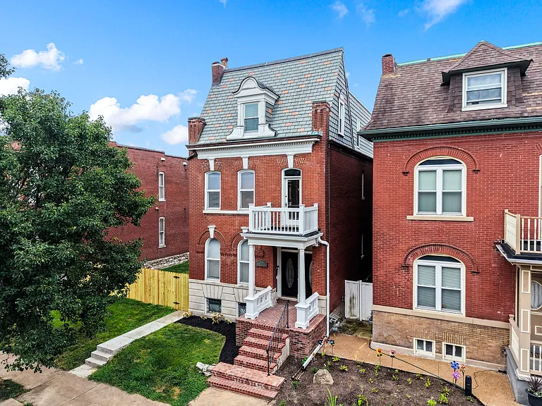 2722 Armand Pl #2F — Photo 1