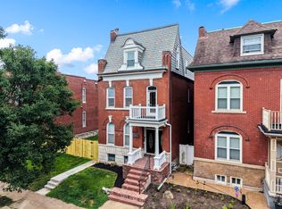 2722 Armand Pl #2F, Saint Louis, MO 63104