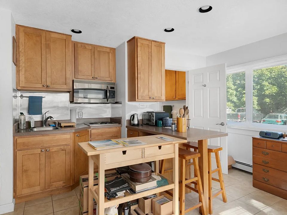 2nd image of 416 E Pine St #2