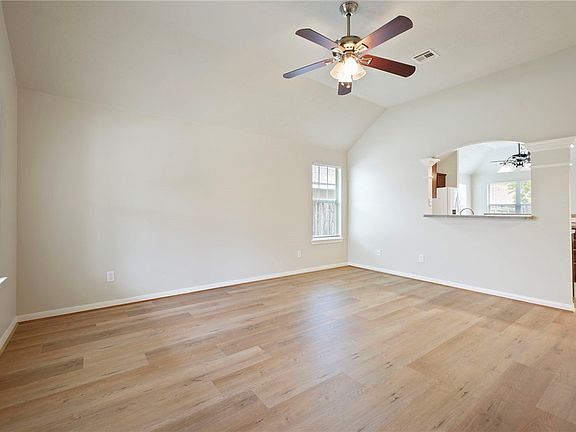2nd image of 1064 Windmeadows Dr