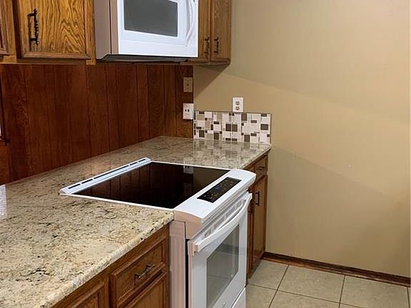 5th image of 9149 Candlestick Ln