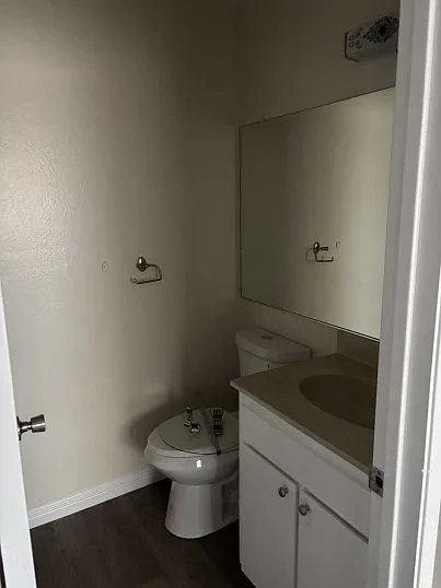2530 Cathy Ct — Photo 3