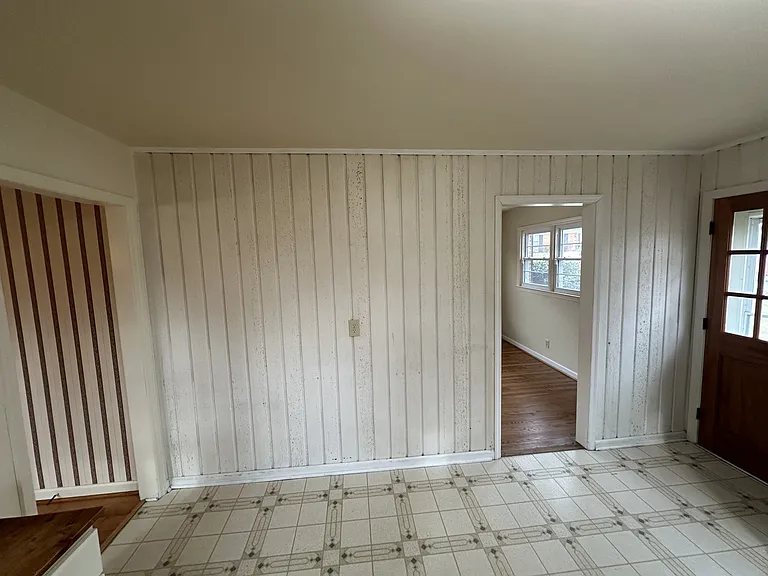 141 Dublin Ct — Photo 18