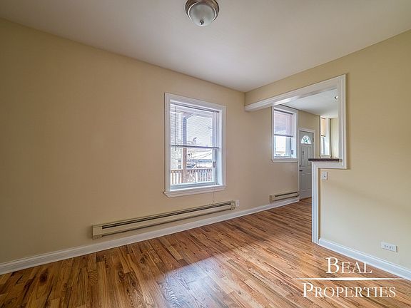 3rd image of 4425 N Wolcott Ave #A1