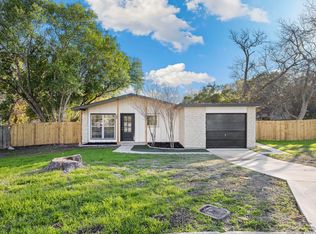 7602 Strolling Ln, Live Oak, TX 78233