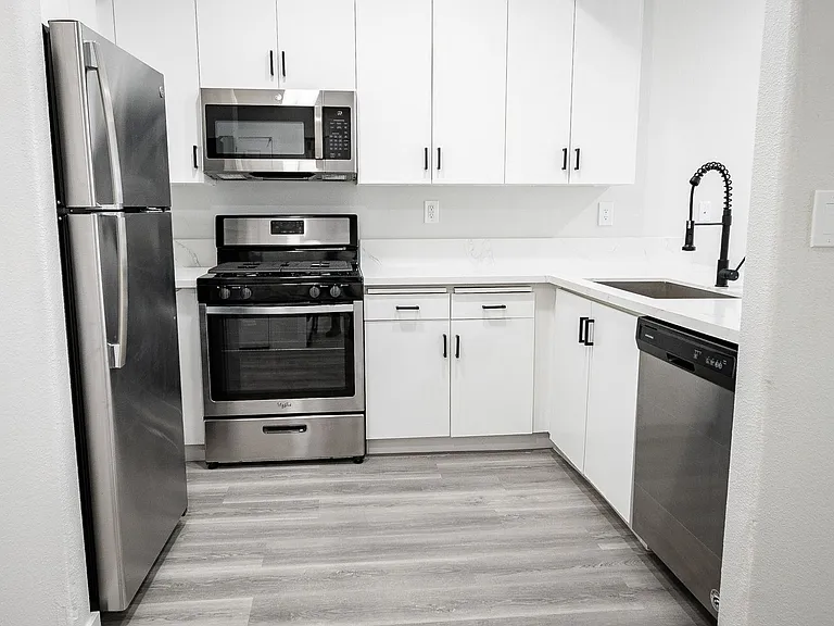 2820 Sawtelle Blvd — Photo 11