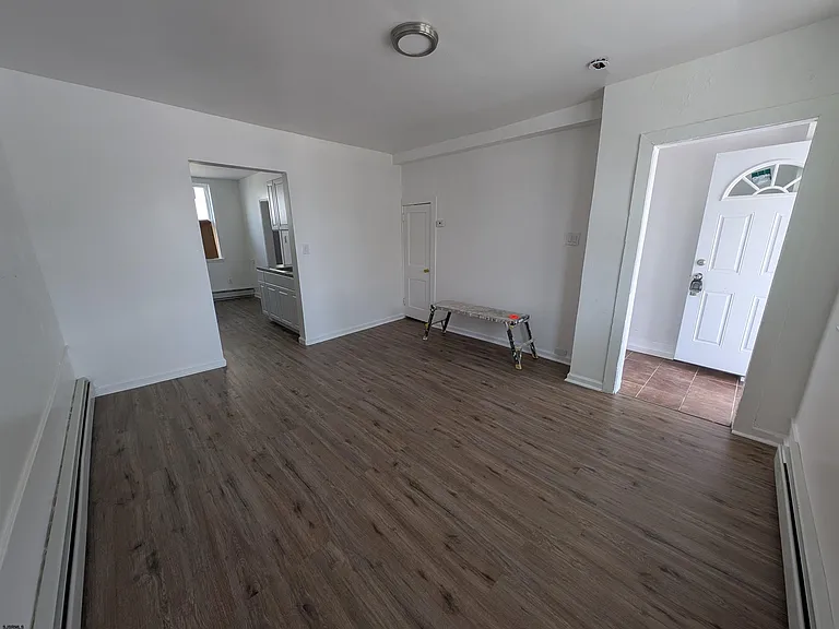 803 N Indiana Ave — Photo 9