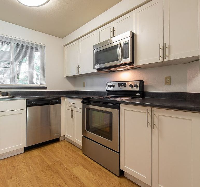 1st image of 13862 NE 8th St Unit C104