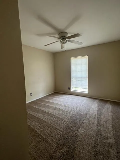 3 bed, 1717 sqft, $2,250 — Photo 3