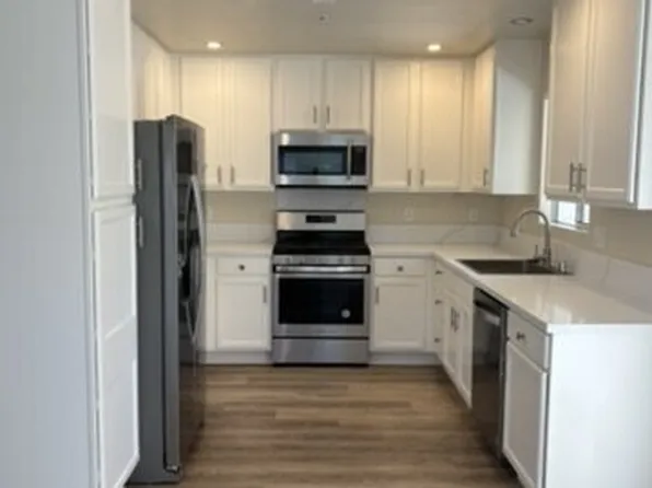 744 Walnut St APT 6, San Carlos, CA 94070