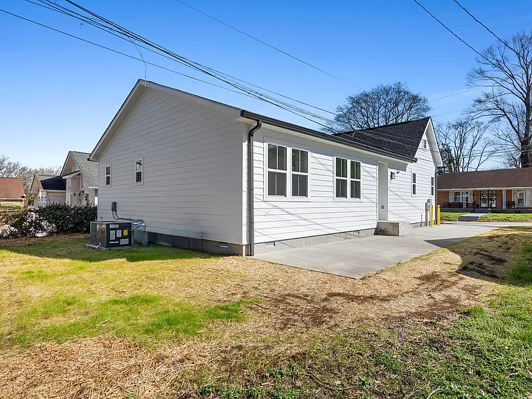 930 Glass St — Photo 33