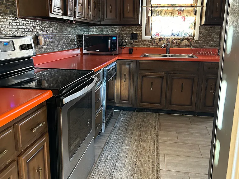 2317 E Dorothy Ln — Photo 13