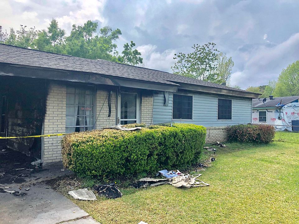 1st image of 3913 Sierra Dr