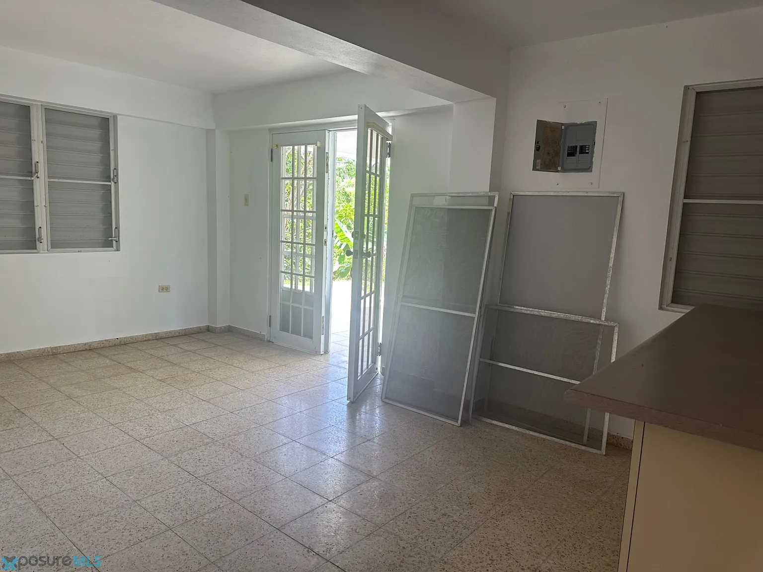2 bed, 1.0 bath, 1200 sqft, $1,000 — Photo 3