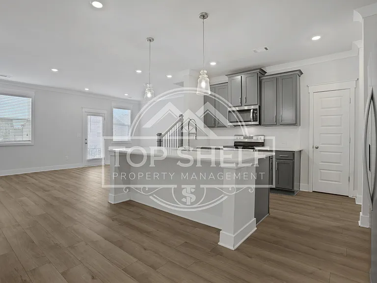 18 Depot Landing Rd #1 — Photo 2