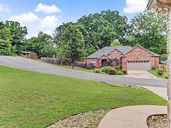 2nd image of 110 Shady Woods Ct