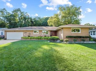 1039 Rosemary Ln, South Bend, IN 46617