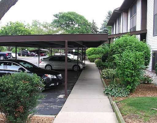 4th image of 620 Cliffs Dr APT 304-B