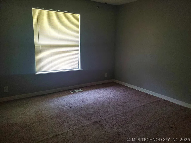 723 W Mary Lynn Dr — Photo 4