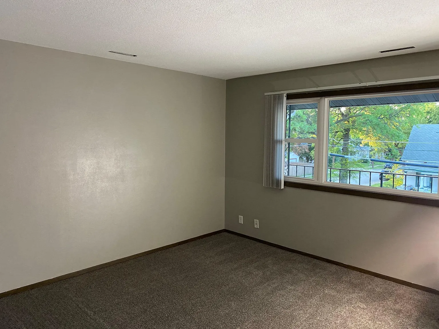 1 bed, 690 sqft, $885 — Photo 2