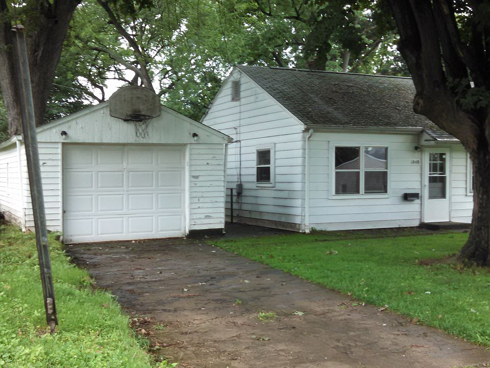 2nd image of 1048 Rainbow Dr