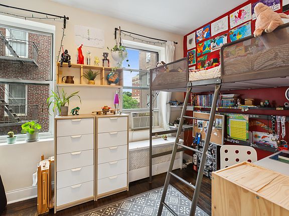 5th image of 59-11 Queens Blvd APT 4O