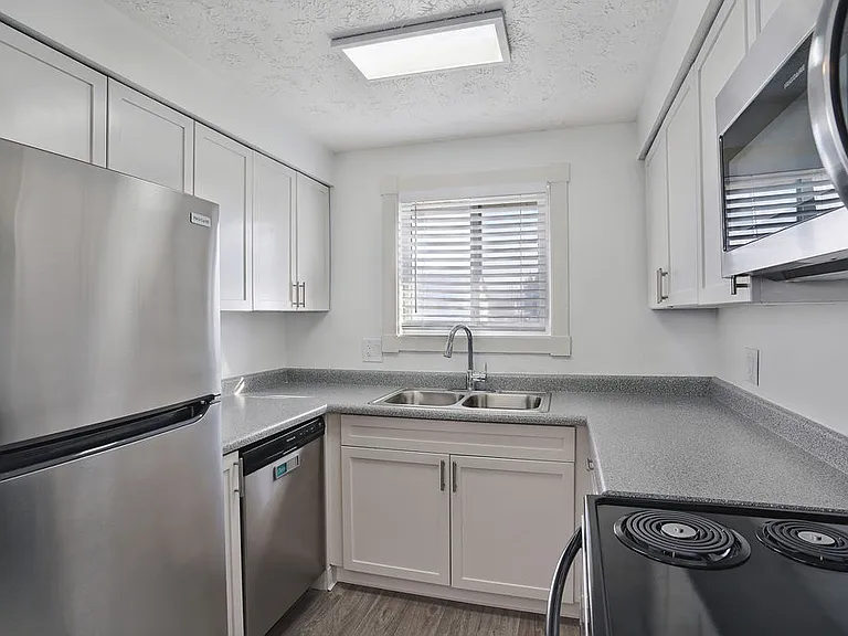 Morton Meadows — Photo 13