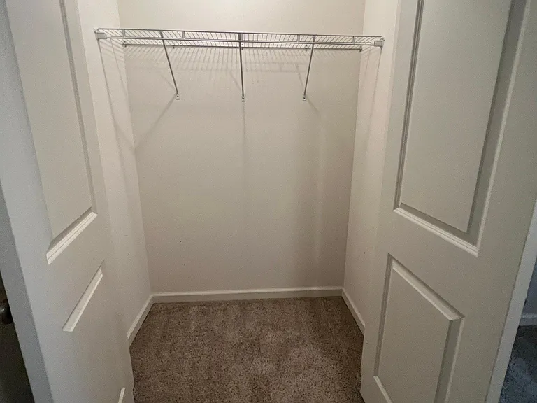 13712 Fox Hill Dr — Photo 31