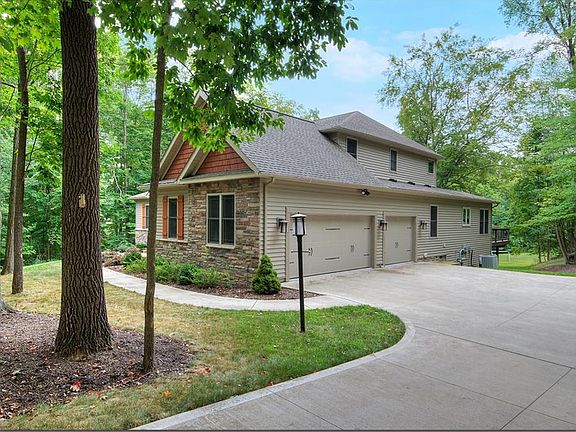2nd image of 8278 Quarry View Dr