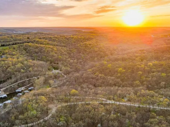 41 Old Hickory Ln, Sunrise Beach, MO 65079