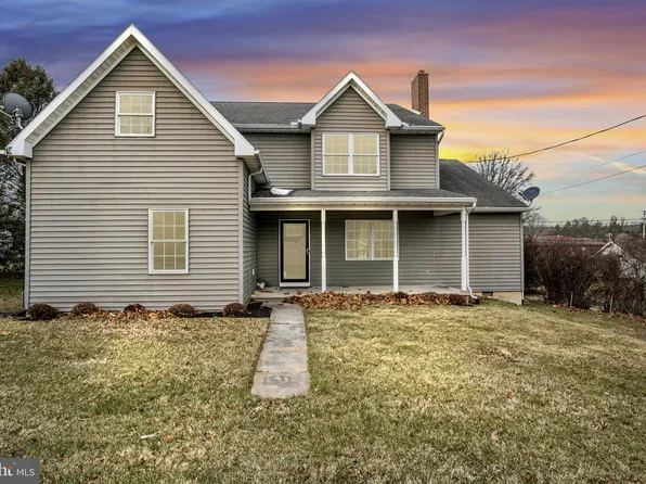 360 N Main St, Spring Grove, PA 17362