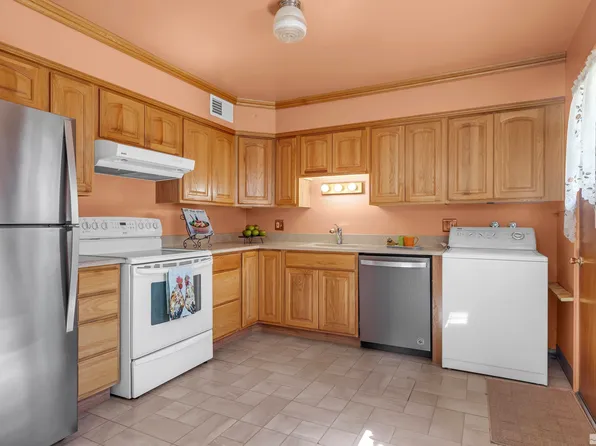 1325 Dodson Way, Sparks, NV 89431