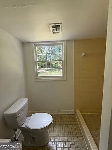 119 Amberwood Ln — Photo 16