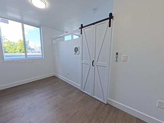 3rd image of 1620 NW 18th St #35