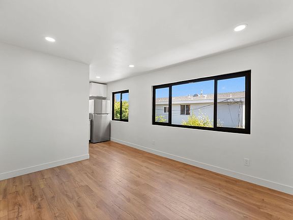 3rd image of 4768 Arizona St #3