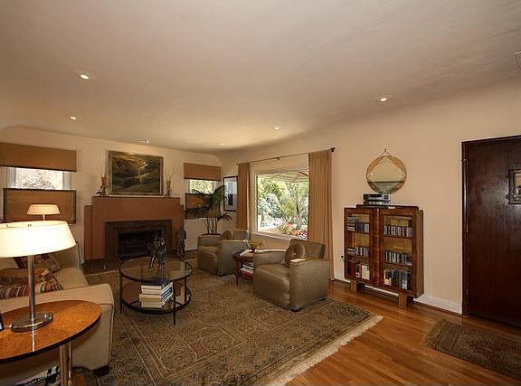 4th image of 4134 Lymer Dr