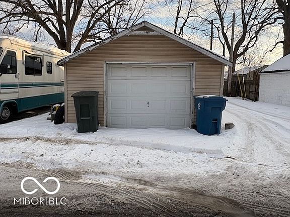 4th image of 602 Waldemere Ave