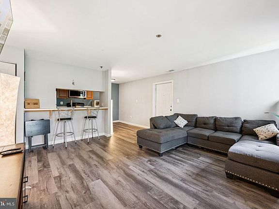 5th image of 6025 Rock Glen Dr #5-504