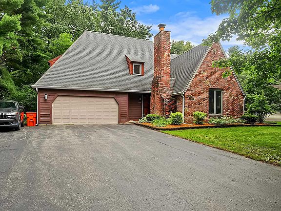 2nd image of 1193 N Saddlebrook Ct
